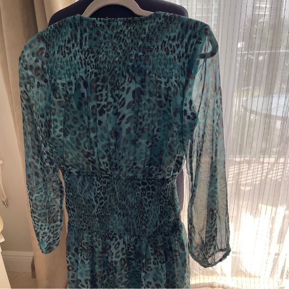 Guess Green Leopard Print Chiffon Smocked Waist Dress XS - Picture 5 of 7